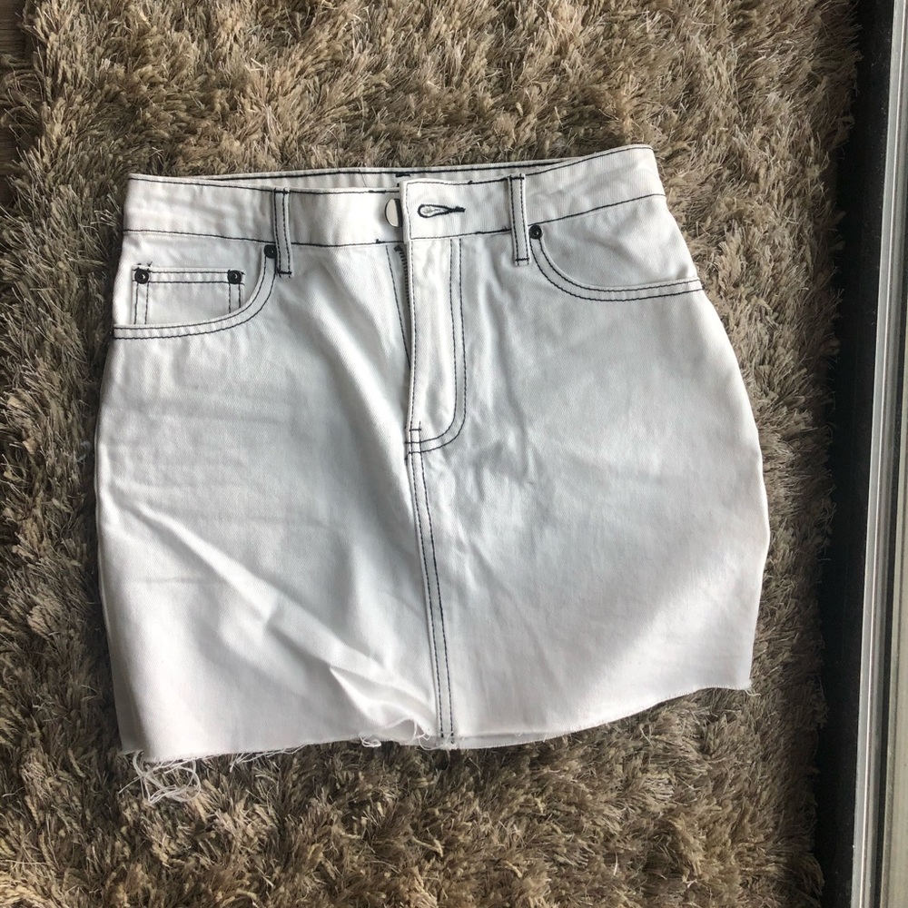Forever 21 white skirt with black stitching